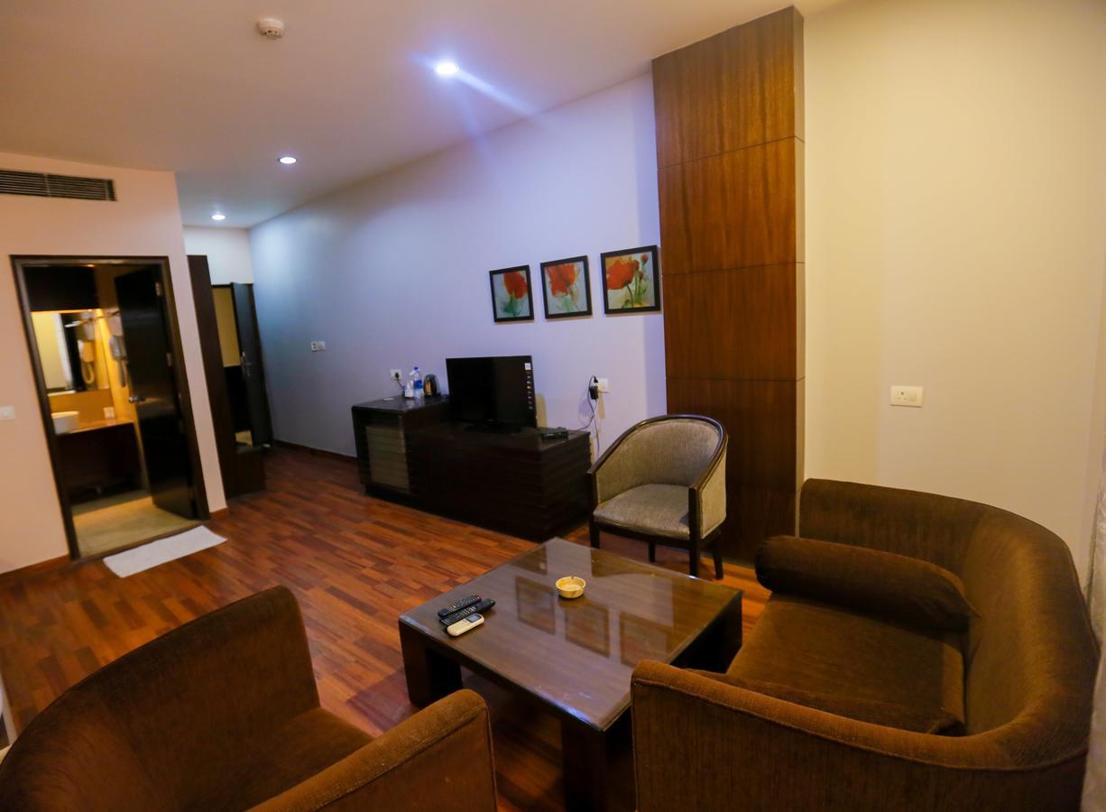 Cs Boutique Hotel Faridabad Exterior foto
